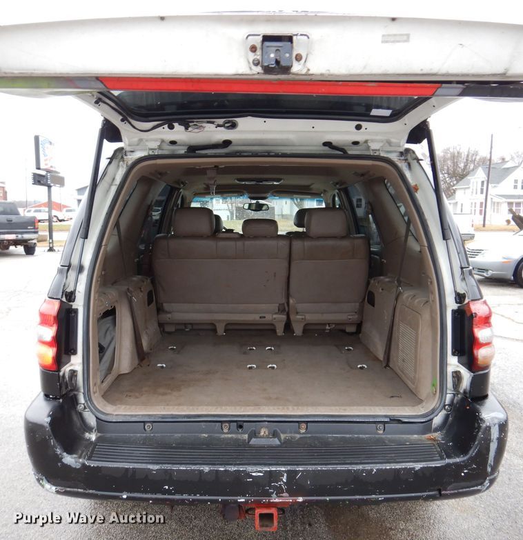 image for item KH9041 2003 Toyota Sequoia  SUV