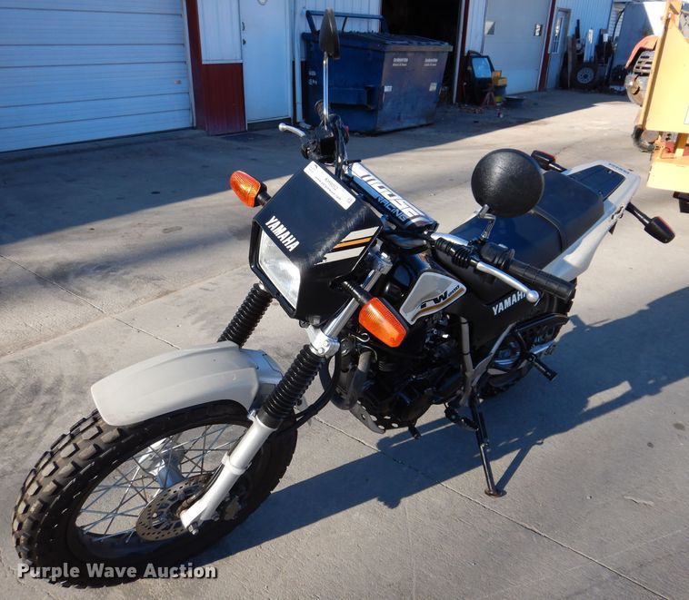 image for item KH9052 2019 Yamaha 200 TW  motorcycle