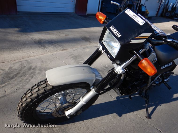 image for item KH9052 2019 Yamaha 200 TW  motorcycle