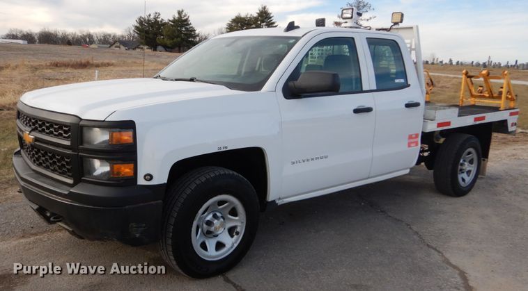 image for item KH9866 2015 Chevrolet Silverado 1500  Double Cab flatbed pickup truck