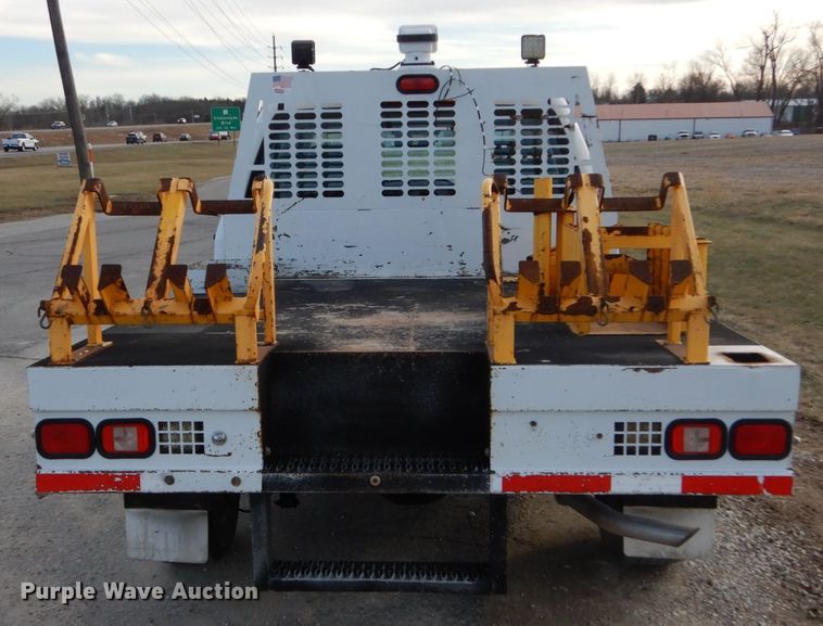 image for item KH9866 2015 Chevrolet Silverado 1500  Double Cab flatbed pickup truck