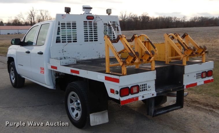 image for item KH9866 2015 Chevrolet Silverado 1500  Double Cab flatbed pickup truck