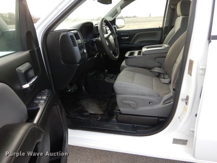 image for item KH9866 2015 Chevrolet Silverado 1500  Double Cab flatbed pickup truck