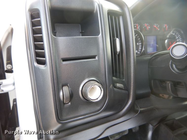 image for item KH9866 2015 Chevrolet Silverado 1500  Double Cab flatbed pickup truck