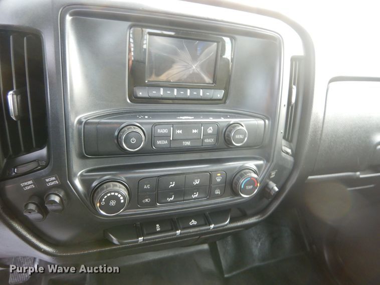 image for item KH9866 2015 Chevrolet Silverado 1500  Double Cab flatbed pickup truck