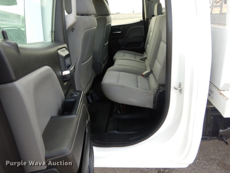 image for item KH9866 2015 Chevrolet Silverado 1500  Double Cab flatbed pickup truck