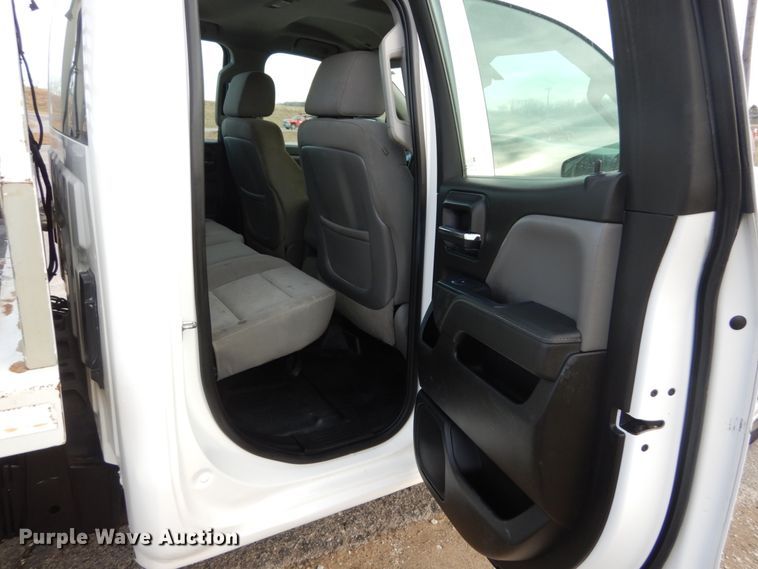 image for item KH9866 2015 Chevrolet Silverado 1500  Double Cab flatbed pickup truck