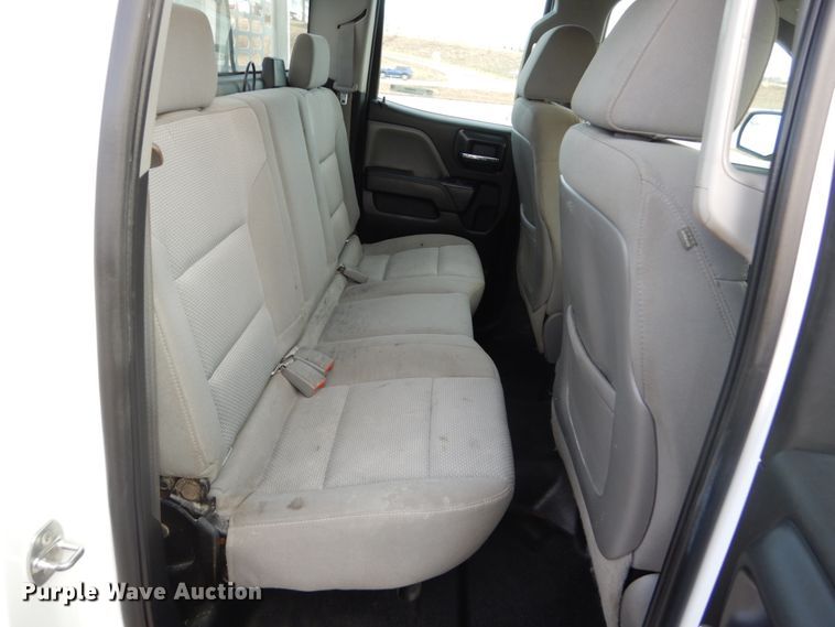 image for item KH9866 2015 Chevrolet Silverado 1500  Double Cab flatbed pickup truck