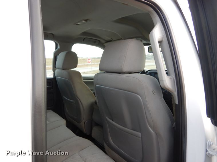 image for item KH9866 2015 Chevrolet Silverado 1500  Double Cab flatbed pickup truck