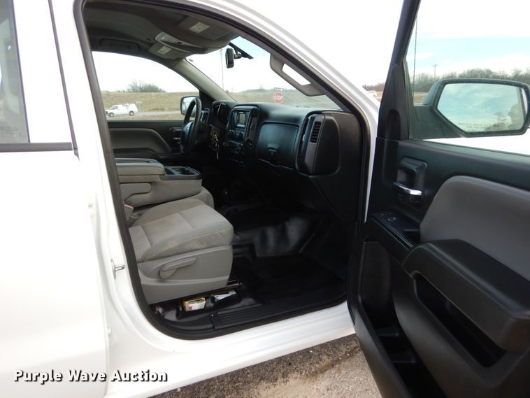 image for item KH9866 2015 Chevrolet Silverado 1500  Double Cab flatbed pickup truck