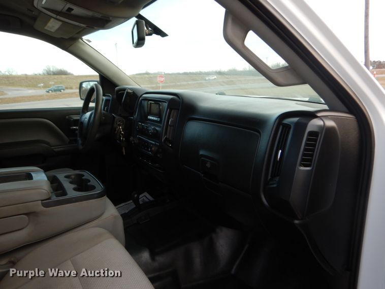 image for item KH9866 2015 Chevrolet Silverado 1500  Double Cab flatbed pickup truck