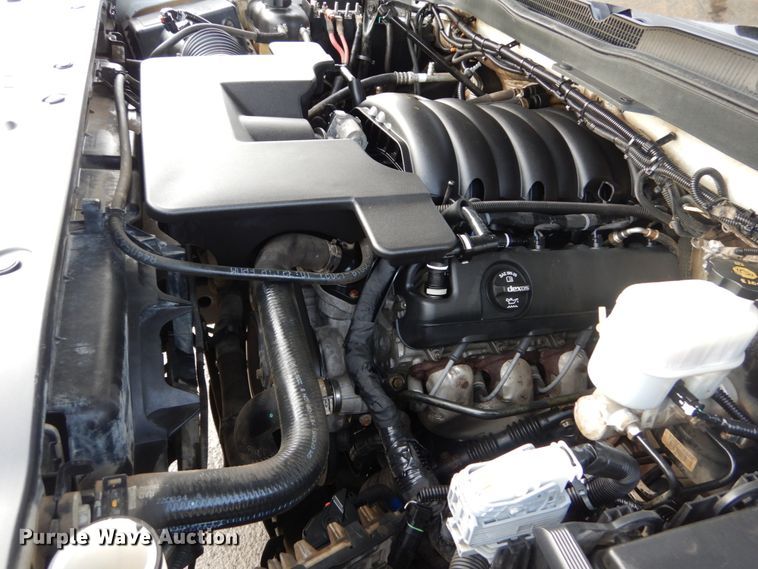 image for item KH9866 2015 Chevrolet Silverado 1500  Double Cab flatbed pickup truck