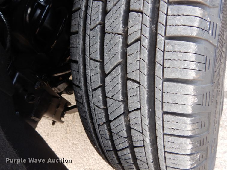 image for item KH9866 2015 Chevrolet Silverado 1500  Double Cab flatbed pickup truck