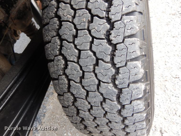 image for item KH9866 2015 Chevrolet Silverado 1500  Double Cab flatbed pickup truck