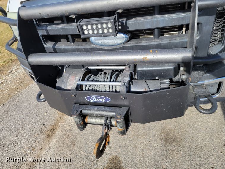 image for item KH9871 2007 Ford F550 Super Duty XL  SuperCab flatbed truck