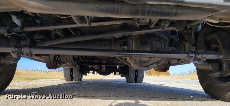 image for item KH9871 2007 Ford F550 Super Duty XL  SuperCab flatbed truck