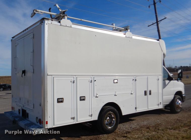 image for item KH9875 2013 Ford Econoline E450  utility van