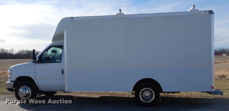 image for item KH9875 2013 Ford Econoline E450  utility van