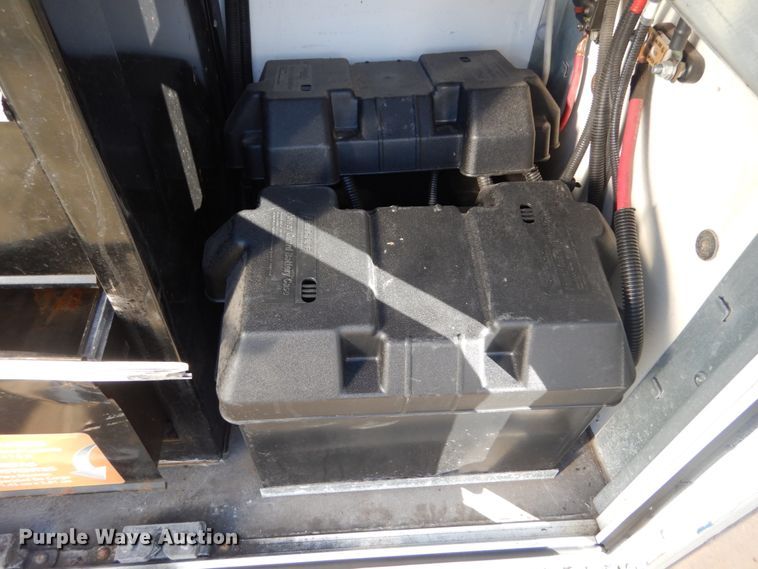 image for item KH9875 2013 Ford Econoline E450  utility van