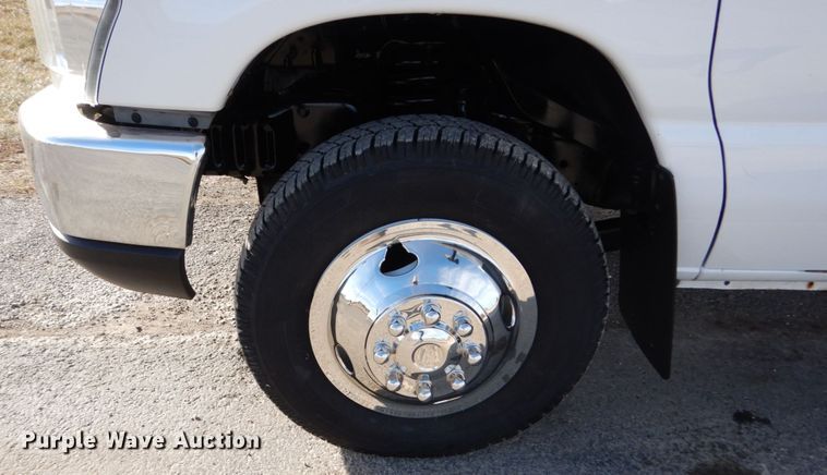 image for item KH9875 2013 Ford Econoline E450  utility van