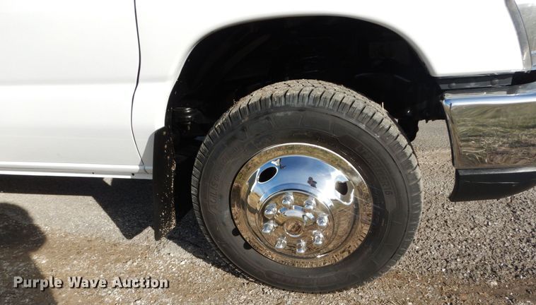 image for item KH9875 2013 Ford Econoline E450  utility van