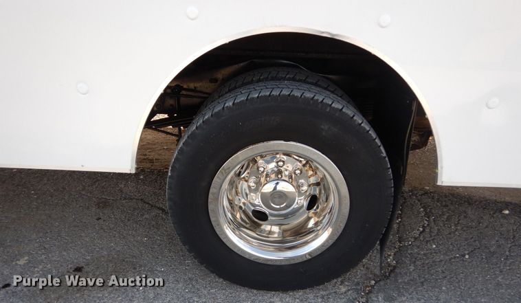 image for item KH9875 2013 Ford Econoline E450  utility van