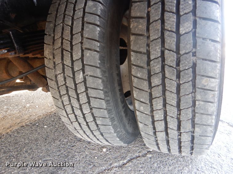 image for item KH9875 2013 Ford Econoline E450  utility van