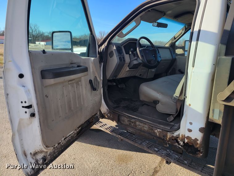 image for item KH9886 2008 Ford F450 Super Duty XL  flatbed truck