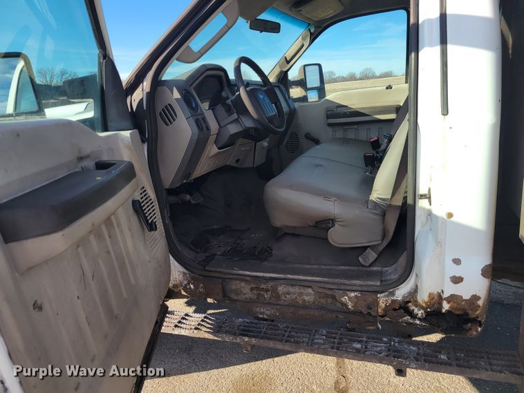 image for item KH9886 2008 Ford F450 Super Duty XL  flatbed truck