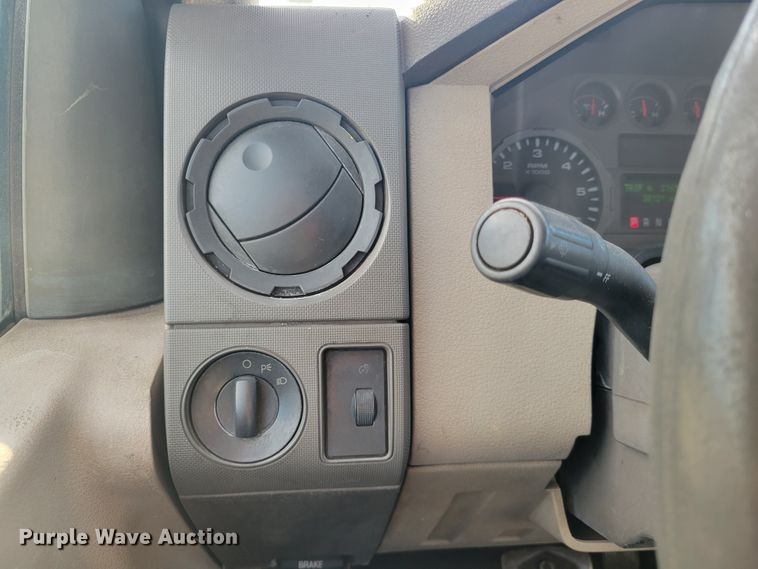 image for item KH9886 2008 Ford F450 Super Duty XL  flatbed truck