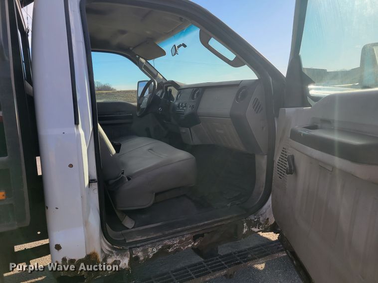 image for item KH9886 2008 Ford F450 Super Duty XL  flatbed truck