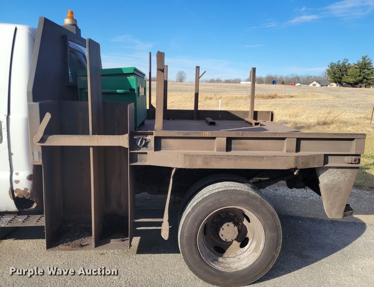 image for item KH9886 2008 Ford F450 Super Duty XL  flatbed truck