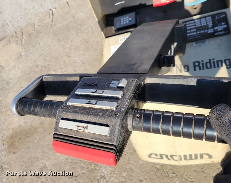 image for item KH9926 Crown 20MT  forklift