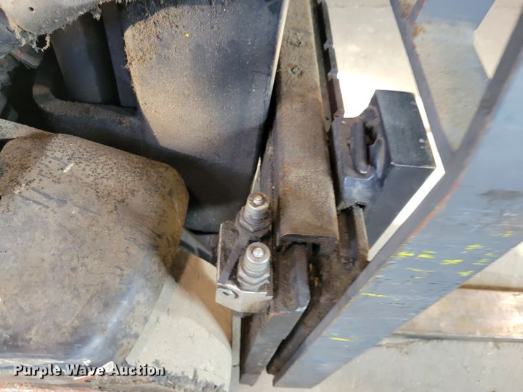 image for item KH9932 2009 Crown RC5545-40  forklift