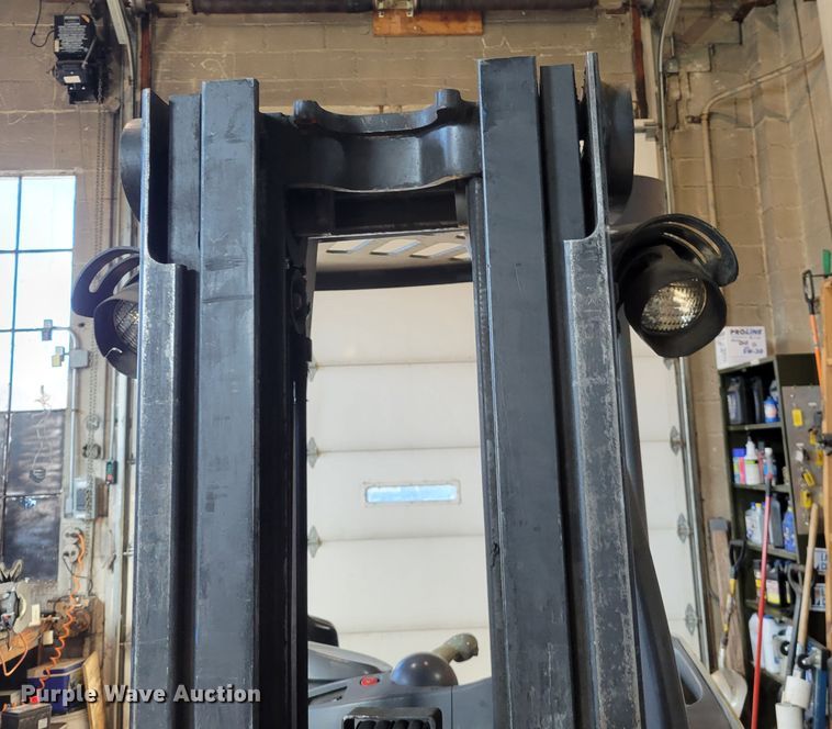 image for item KH9932 2009 Crown RC5545-40  forklift