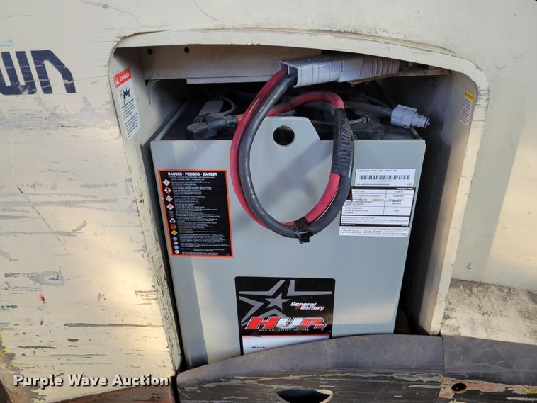 image for item KH9932 2009 Crown RC5545-40  forklift