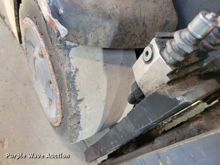 image for item KH9932 2009 Crown RC5545-40  forklift