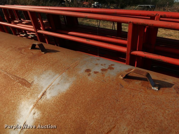 image for item KQ9668 1,000 gallon fuel tank