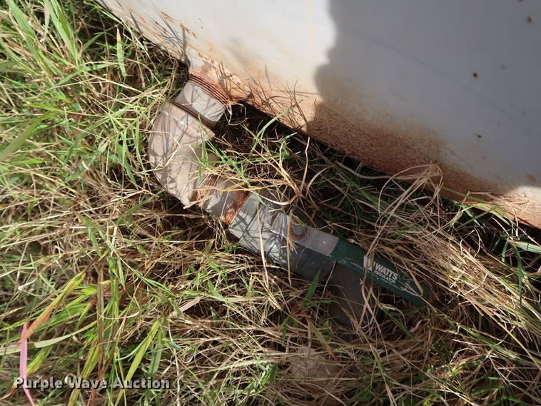 image for item KQ9668 1,000 gallon fuel tank