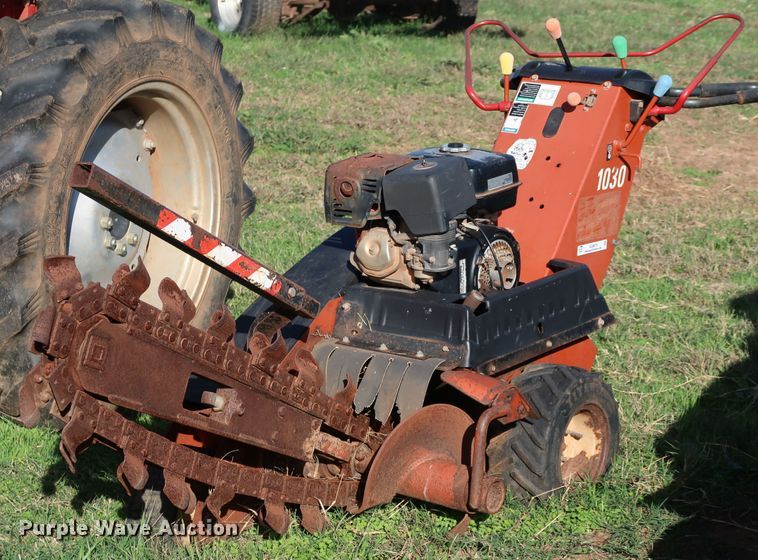 image for item KQ9678 2002 Ditch Witch 1030  trencher
