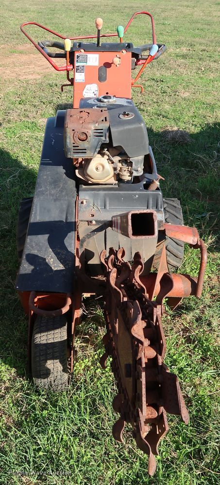 image for item KQ9678 2002 Ditch Witch 1030  trencher