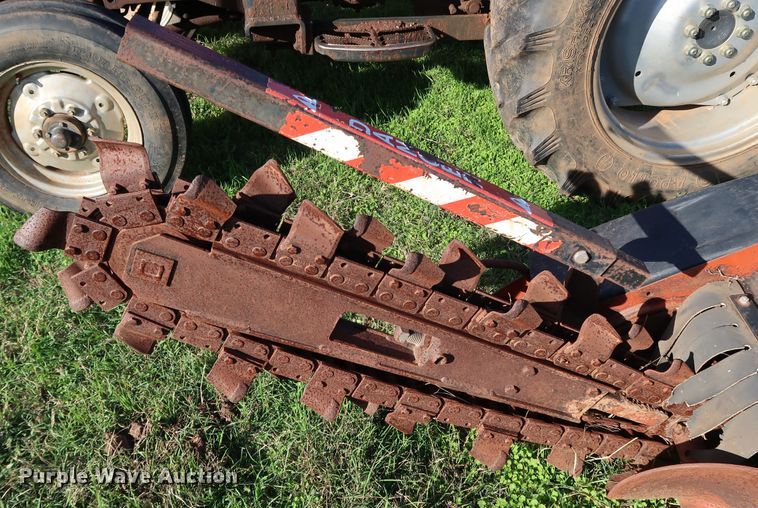 image for item KQ9678 2002 Ditch Witch 1030  trencher