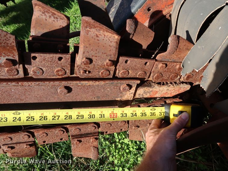 image for item KQ9678 2002 Ditch Witch 1030  trencher