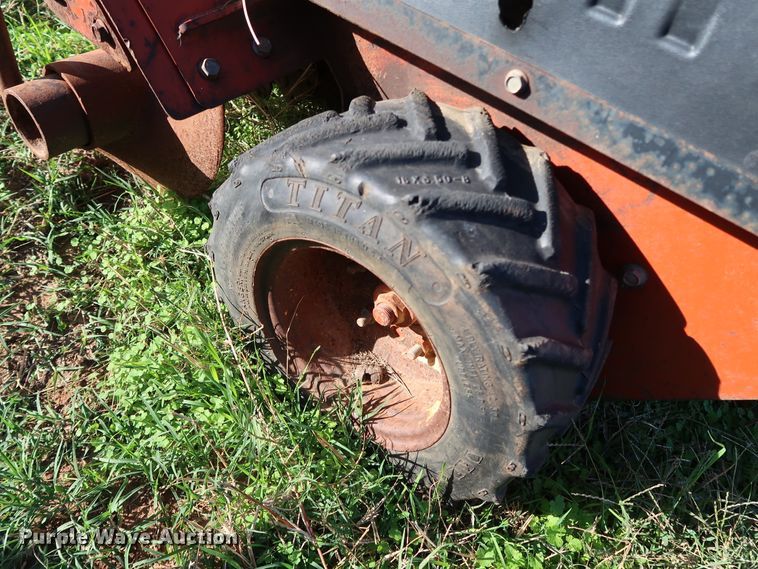 image for item KQ9678 2002 Ditch Witch 1030  trencher