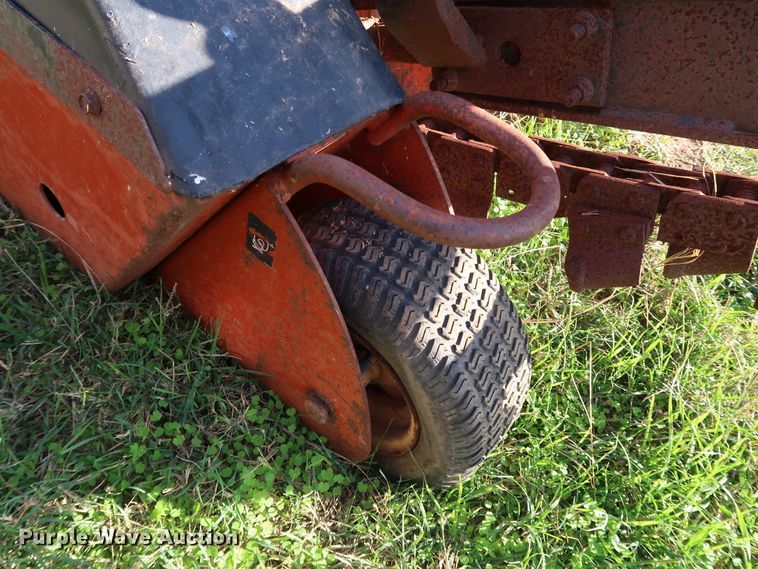 image for item KQ9678 2002 Ditch Witch 1030  trencher