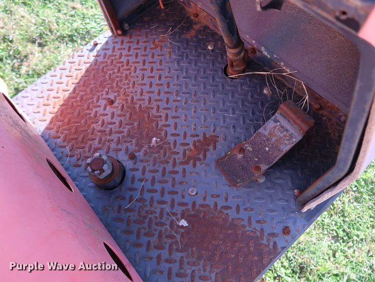 image for item KQ9680 1996 Smithco Sweep Star 60  sweeper