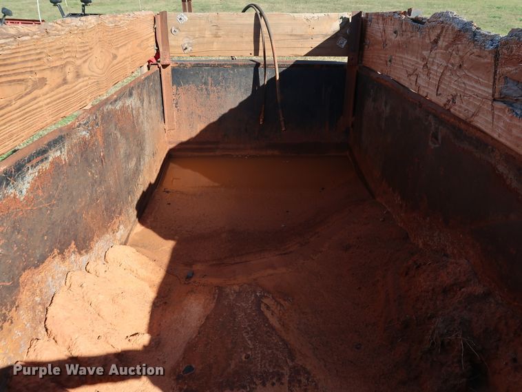 image for item KQ9700 Dump trailer