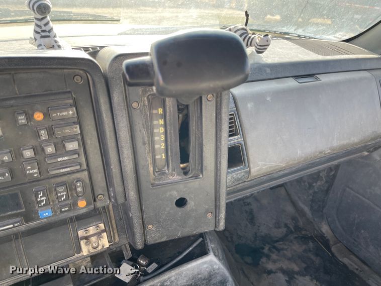 image for item KU9544 1992 GMC TopKick C5500  dump flatbed truck