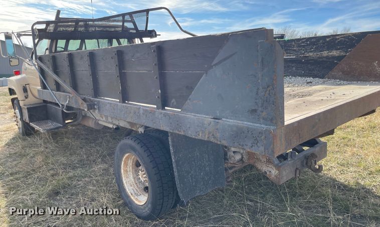 image for item KU9544 1992 GMC TopKick C5500  dump flatbed truck