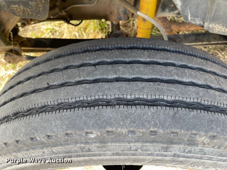 image for item KU9544 1992 GMC TopKick C5500  dump flatbed truck